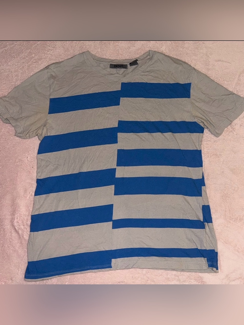 DKNY Blue & Gray Geometric Stripe Tee Y2K💙